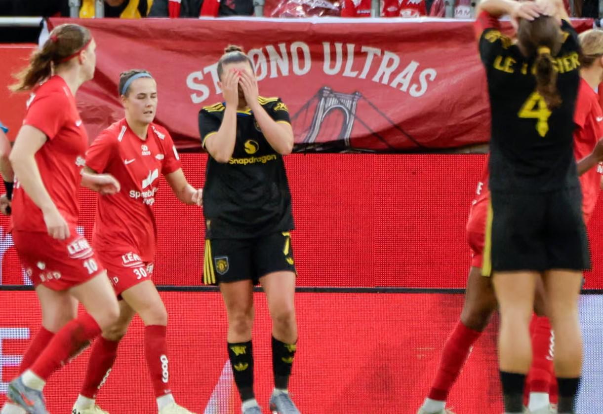 亚博-颇为尴尬，欧冠资格赛前曼联女足的部分球鞋在托运中丢失